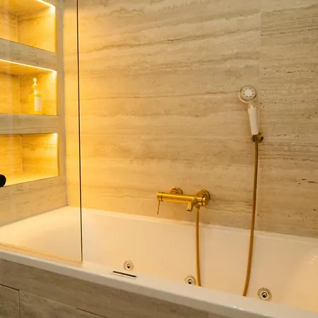 Omarais 4* Paris